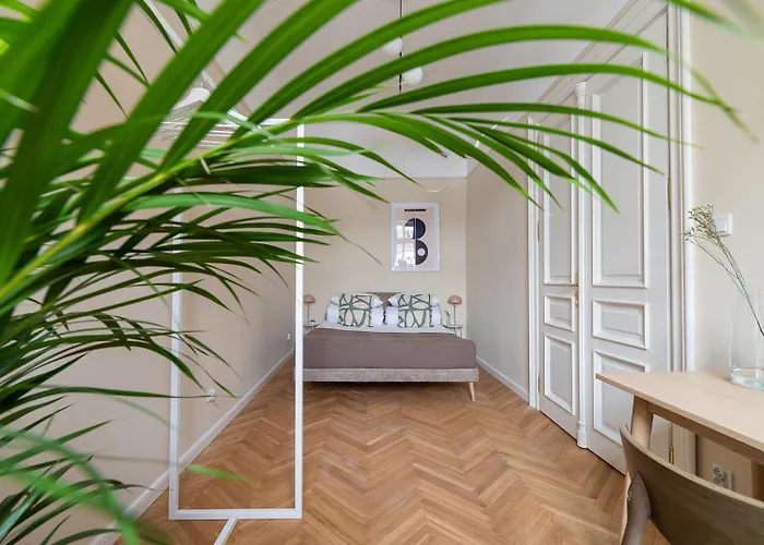 2 - Bedroom - Rejtana 10 *